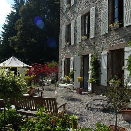 Bed and Breakfast Le Moulin Des Farges Meymac Экстерьер фото