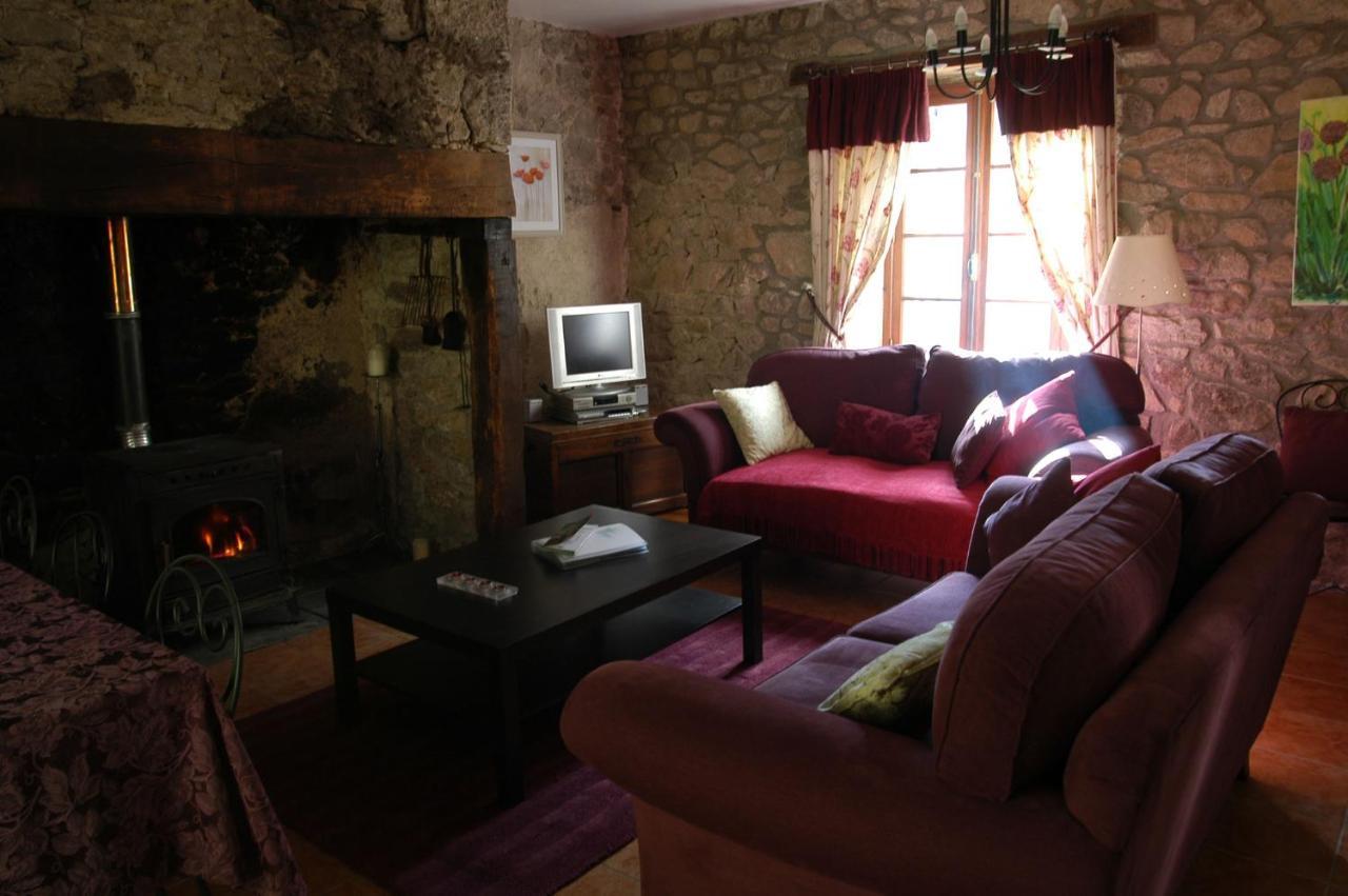 Bed and Breakfast Le Moulin Des Farges Meymac Экстерьер фото
