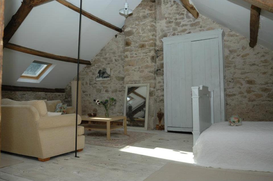 Bed and Breakfast Le Moulin Des Farges Meymac Экстерьер фото