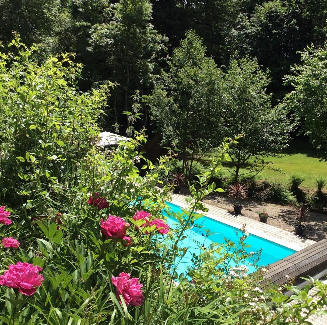 Bed and Breakfast Le Moulin Des Farges Meymac Экстерьер фото