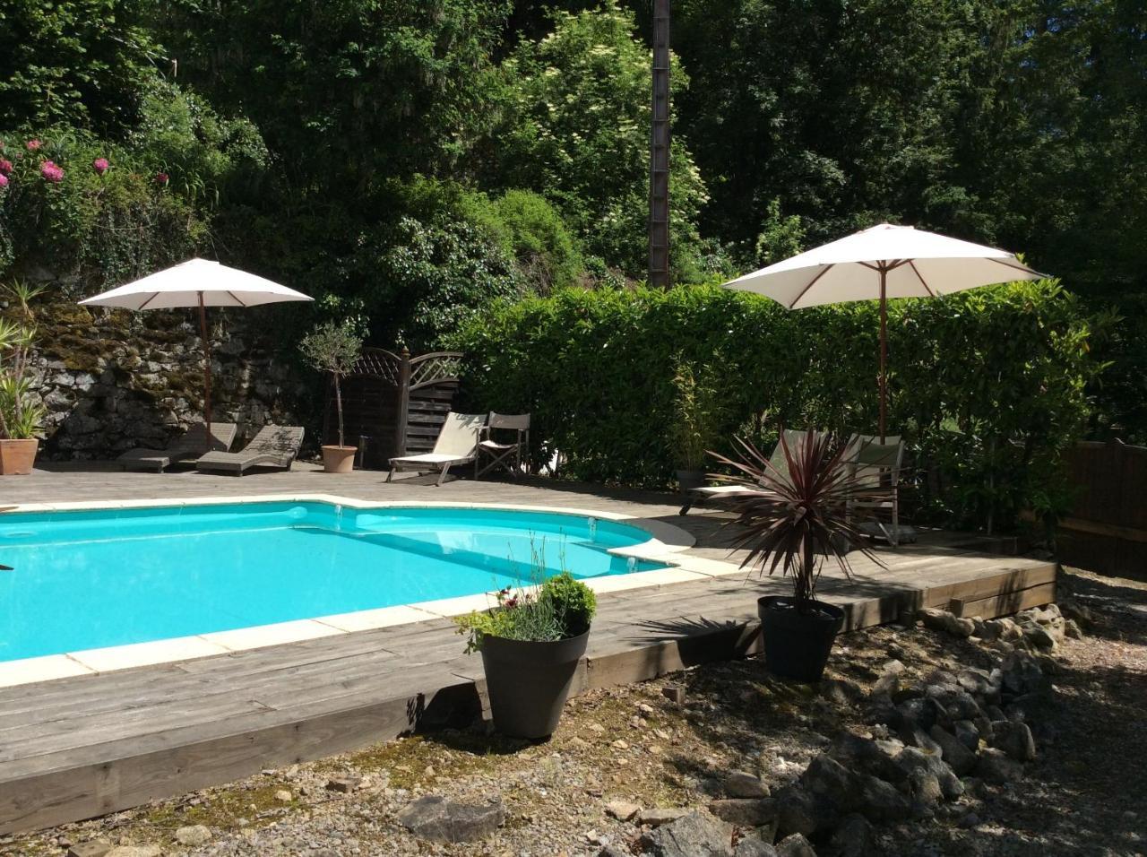 Bed and Breakfast Le Moulin Des Farges Meymac Экстерьер фото